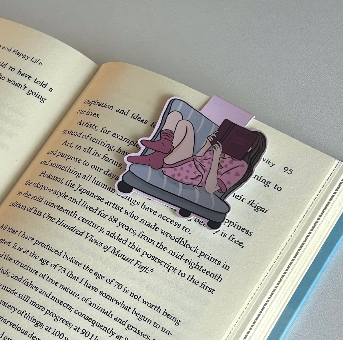 Cozy Reading - Magnetic Bookmark